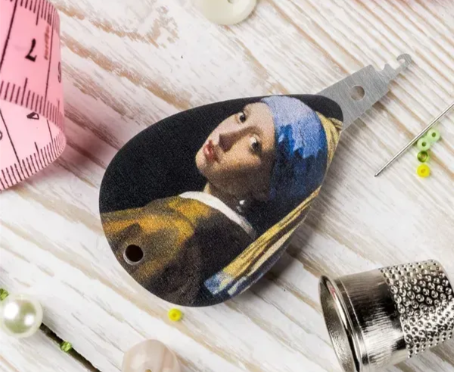 Siūlo įvėrėjas "Mergina su perlo auskaru" (Wonderland, FLNT-013)