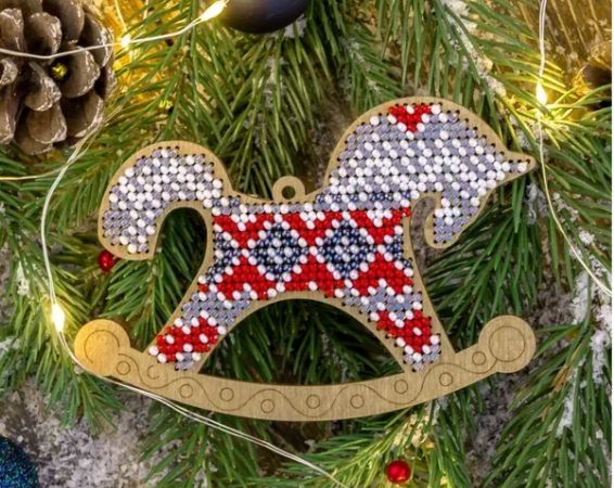 ,Siuvinėjimo karoliukais rinkinys arkliukas raudonai pilkas (Wonderland FLK-141)